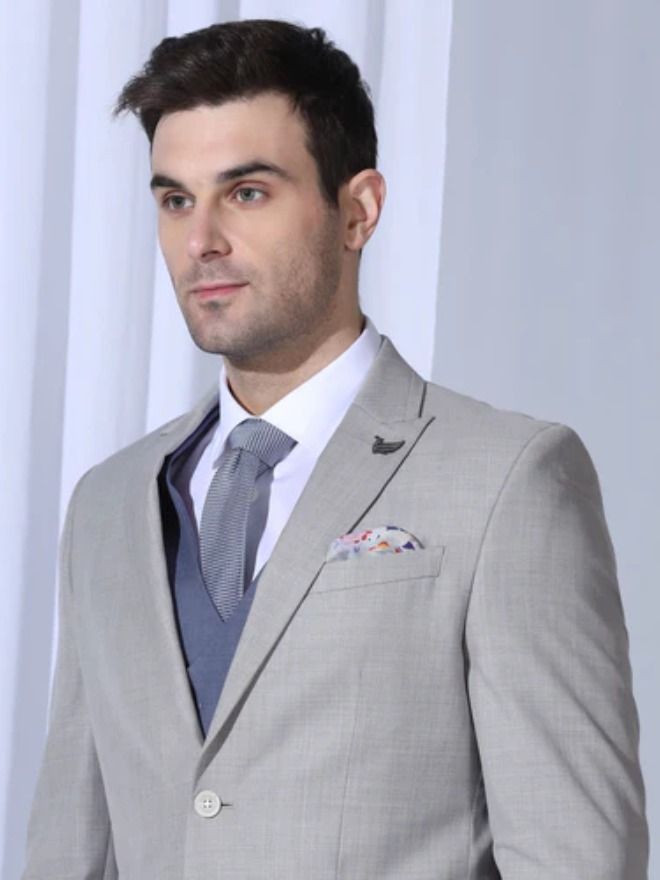 three_piece_grey_solid_formal_suits_oden-CP002112G1-image4_807869c0-1a2c-4900-acae-02b2863e857a.jpg