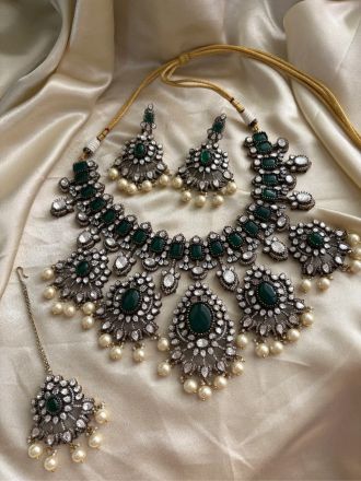 Necklace Set