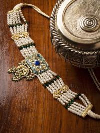 Green Hints Blue Choker