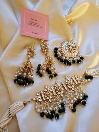 ridal Bloom Kundan Necklace & Maangtikka